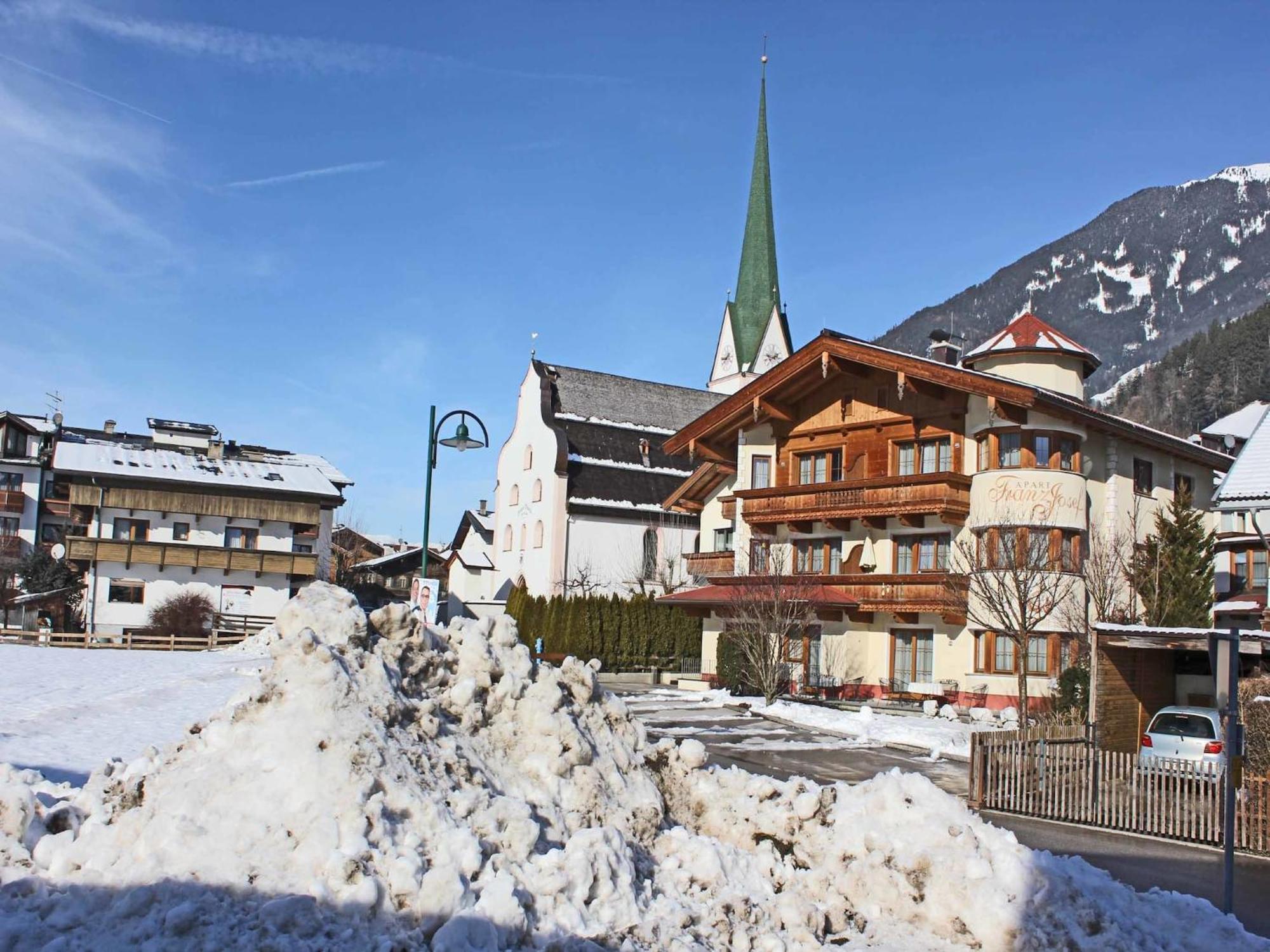 Attractive Holiday Home In Kaltenbach On The Ski Slope Stumm Exterior photo